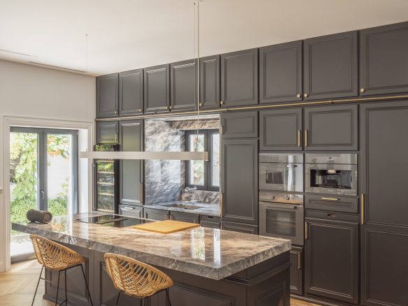 Contemporary Luxury in Estoril
