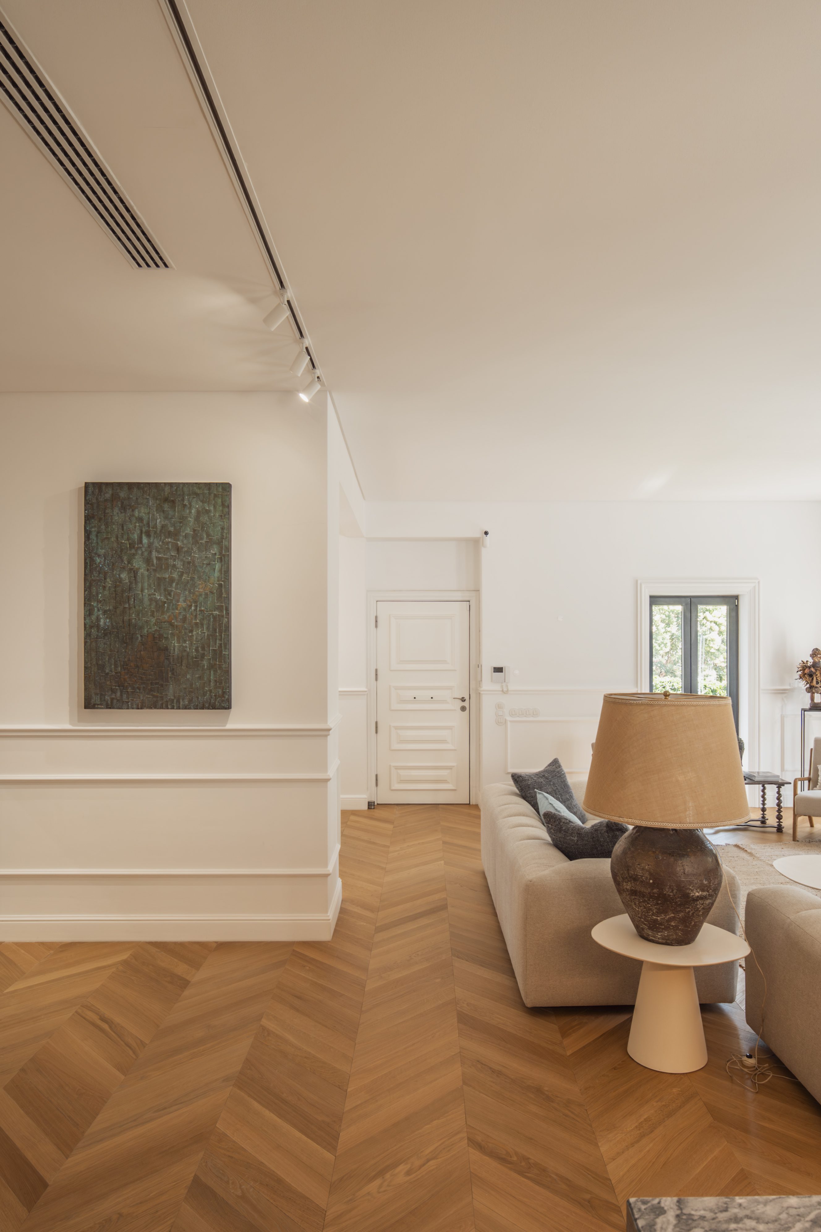 Contemporary Luxury in Estoril