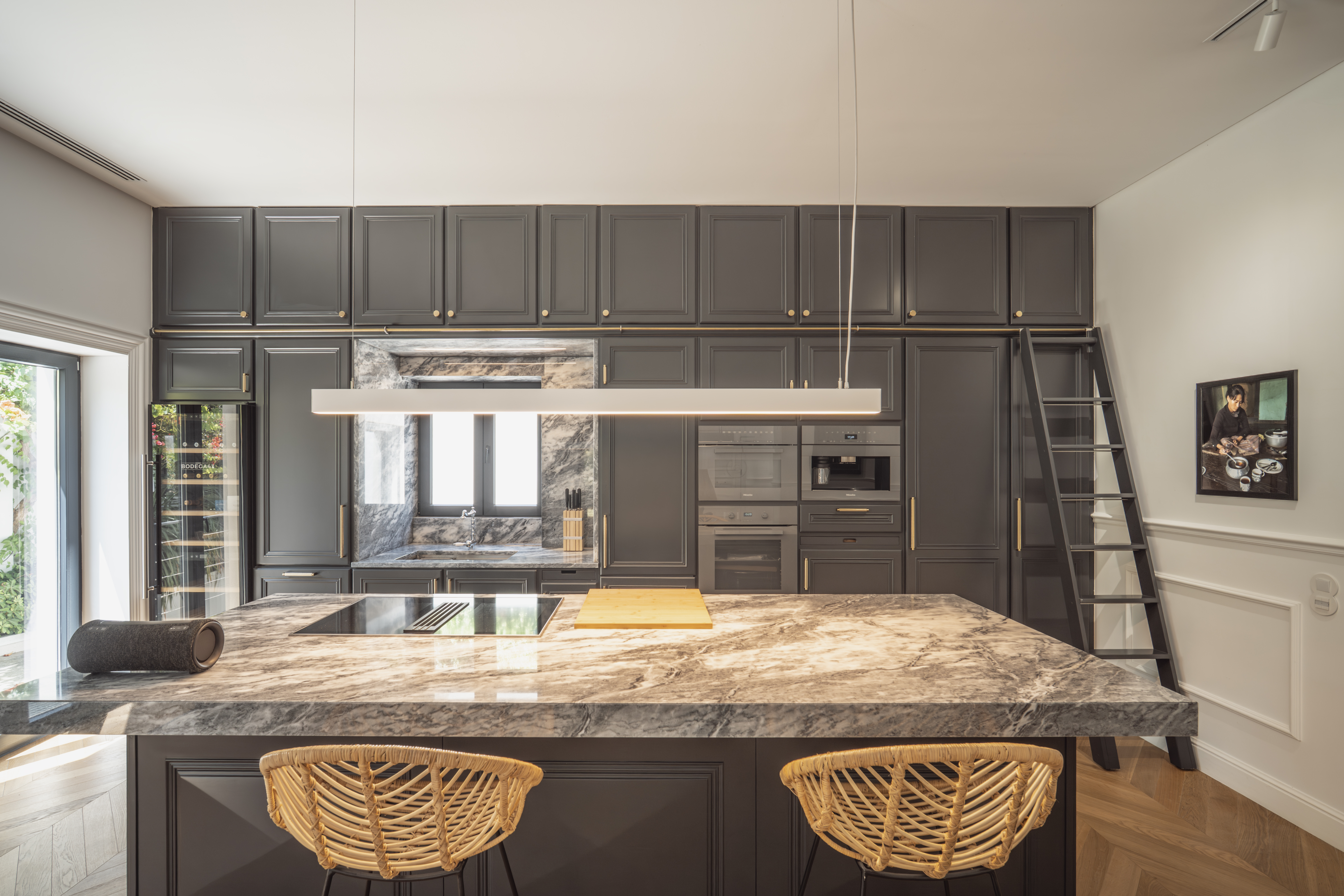 Contemporary Luxury in Estoril