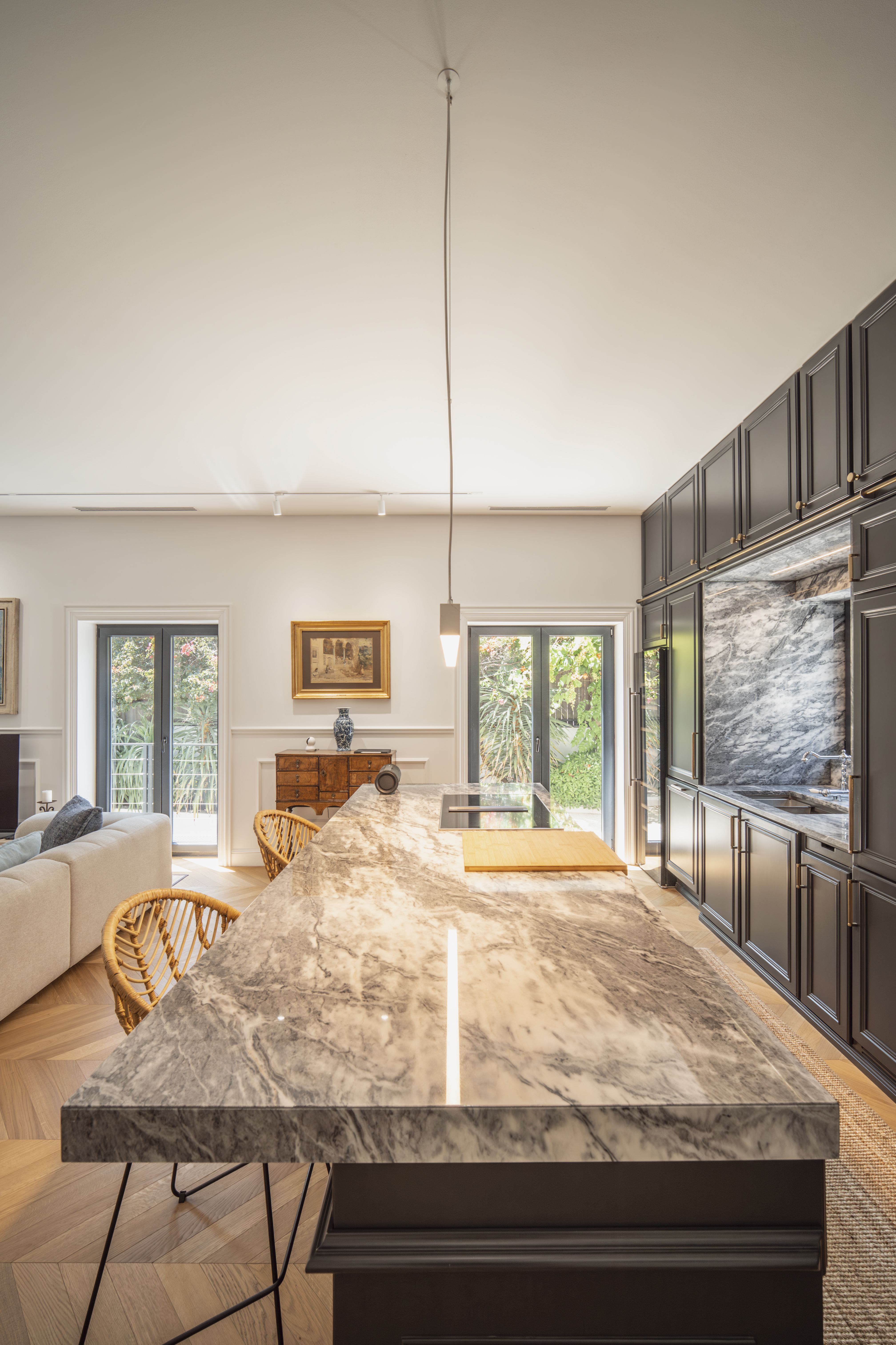 Contemporary Luxury in Estoril