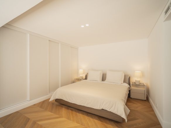 Contemporary Luxury in Estoril