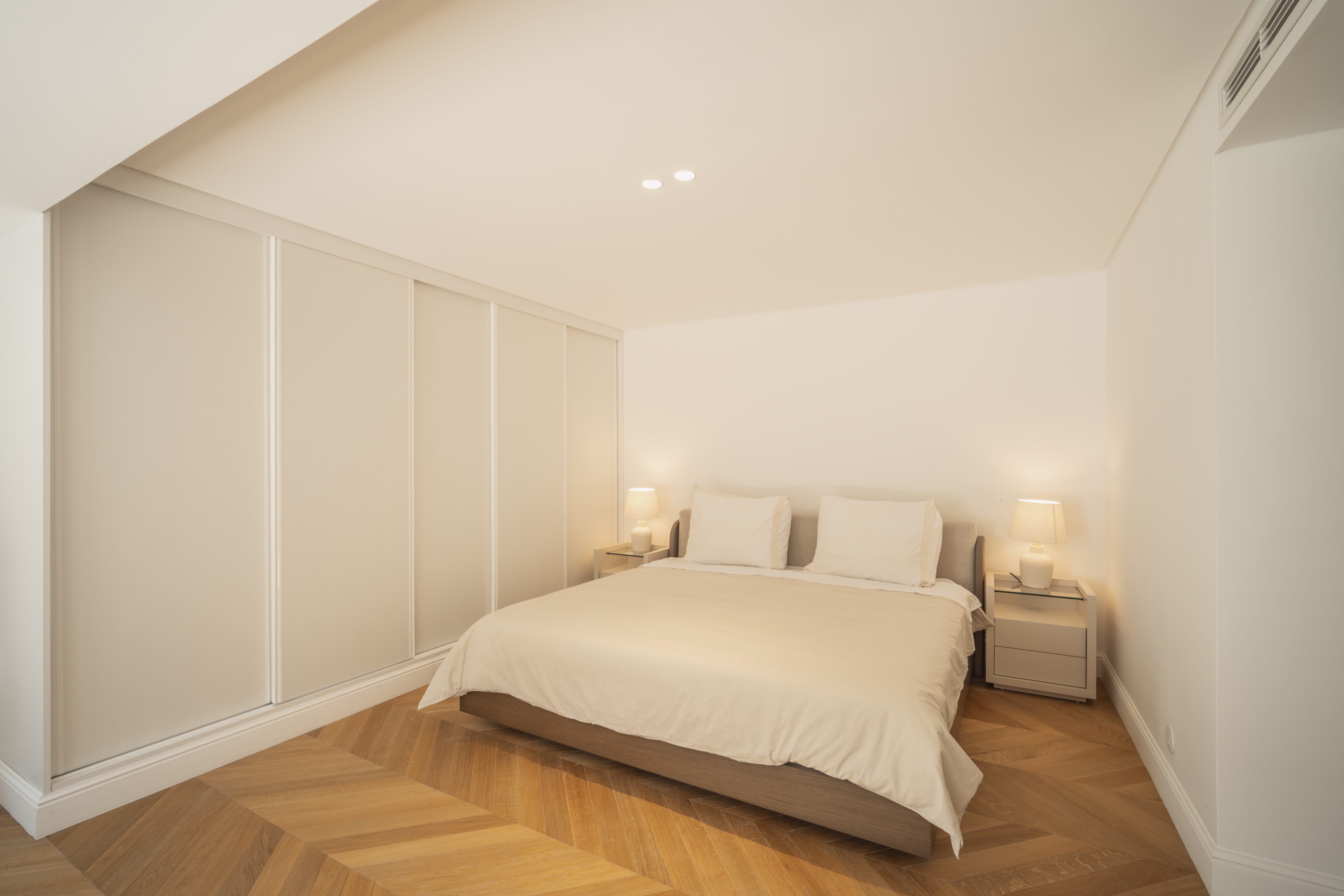 Contemporary Luxury in Estoril