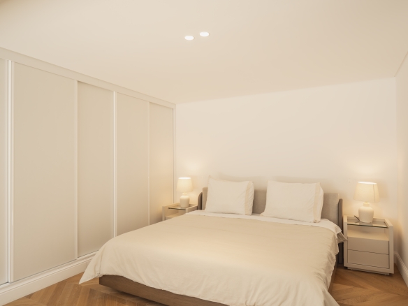 Contemporary Luxury in Estoril