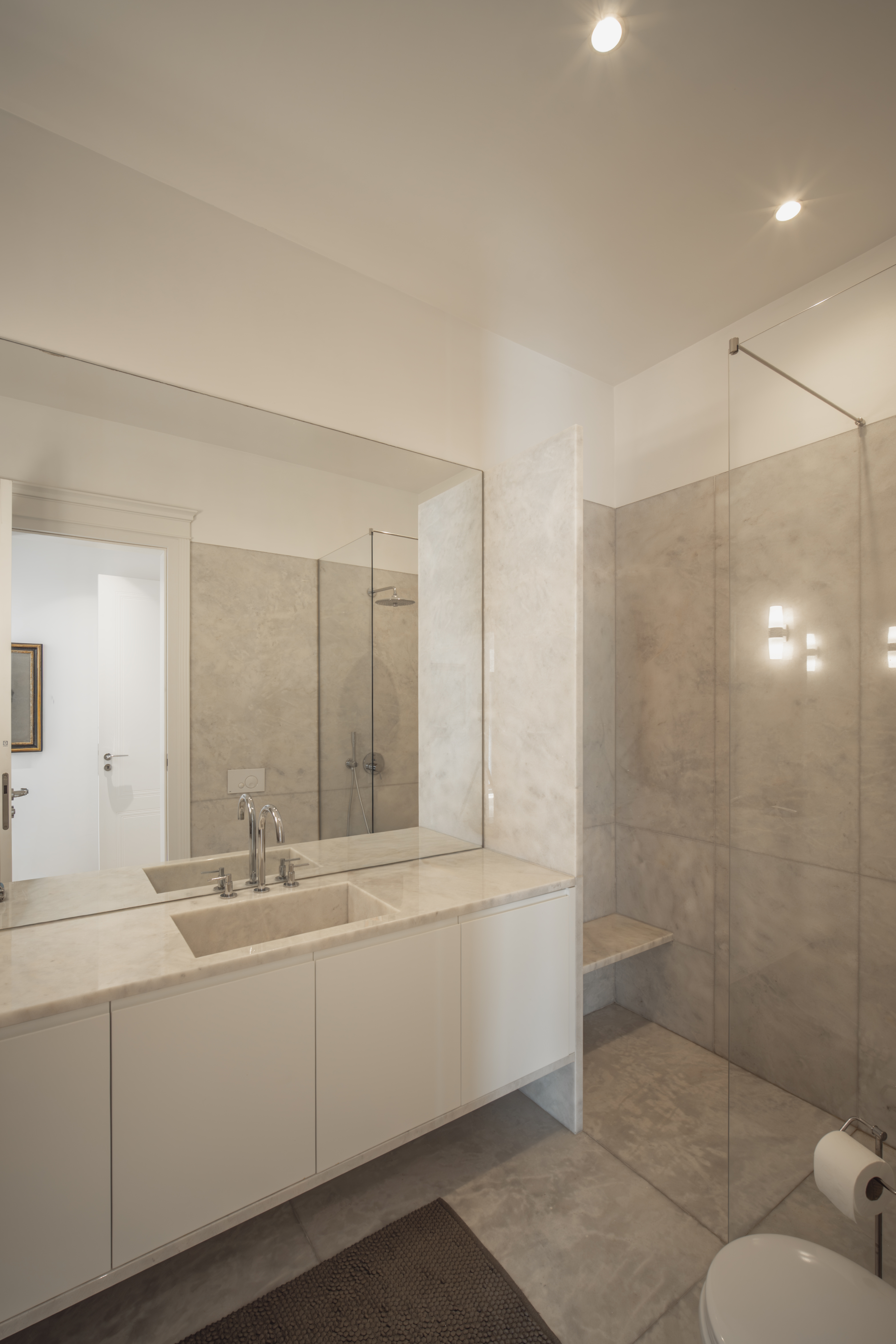 Contemporary Luxury in Estoril