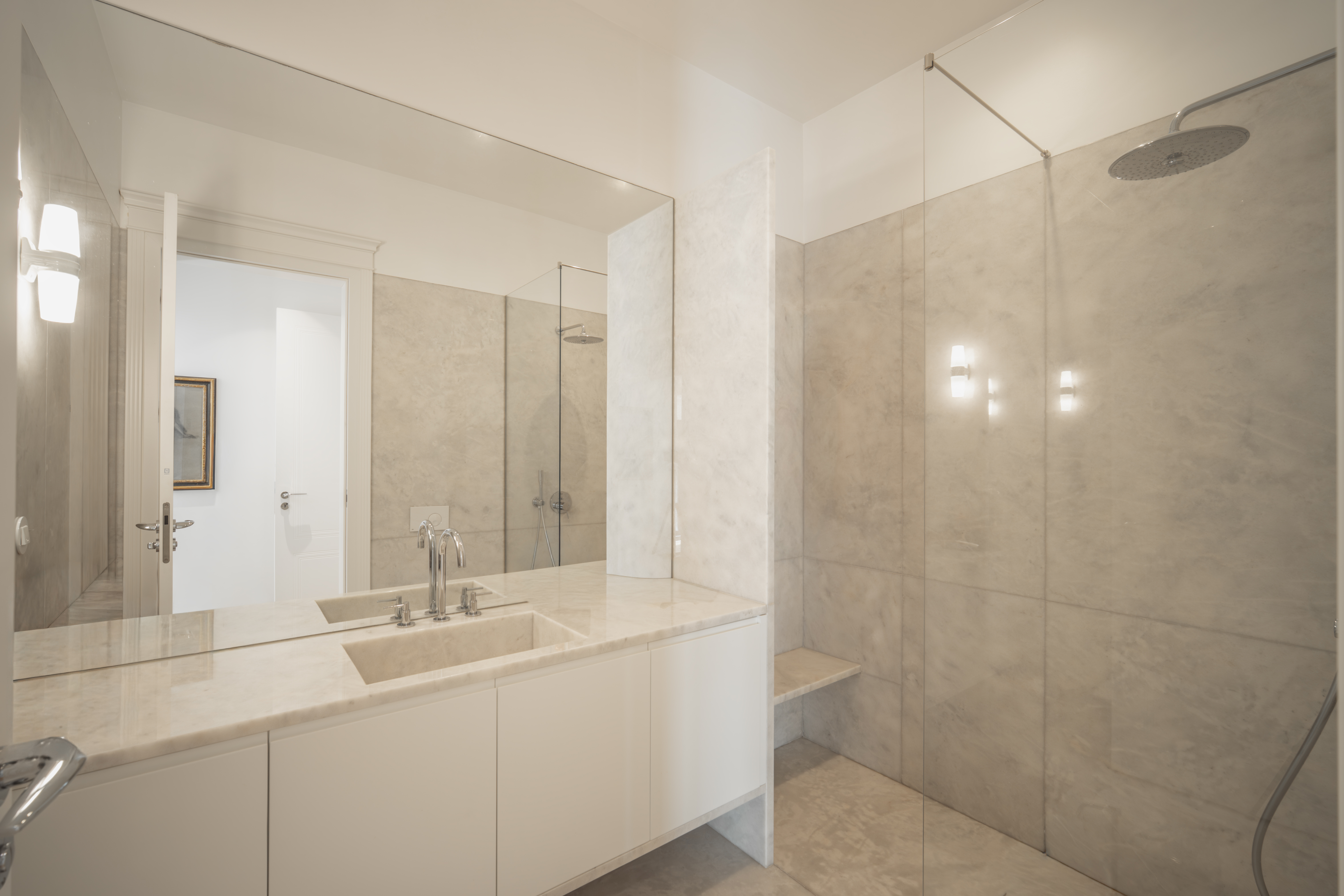 Contemporary Luxury in Estoril