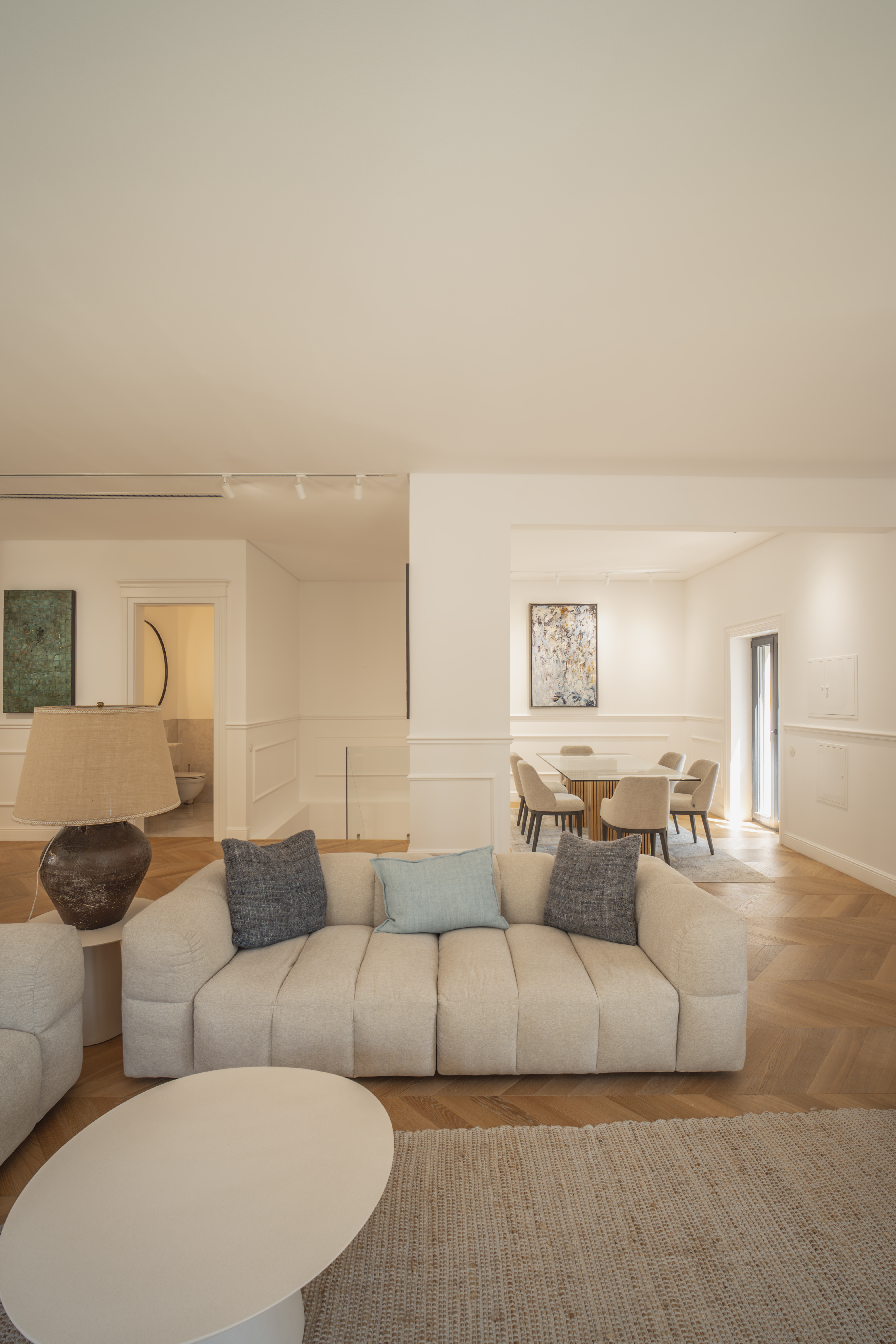 Contemporary Luxury in Estoril