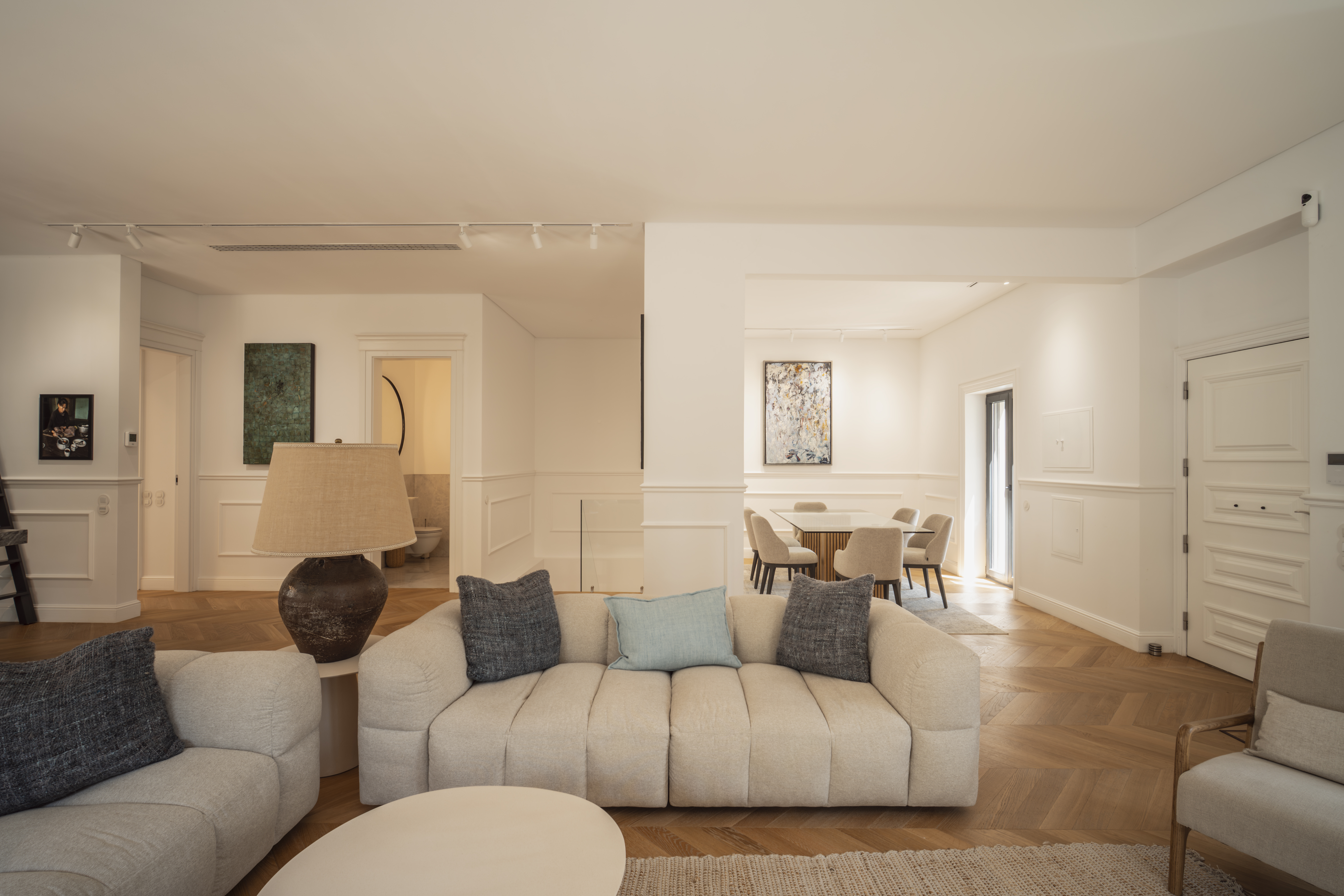 Contemporary Luxury in Estoril
