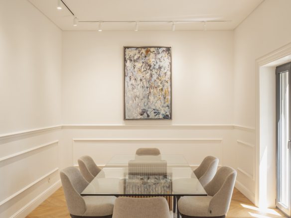 Contemporary Luxury in Estoril