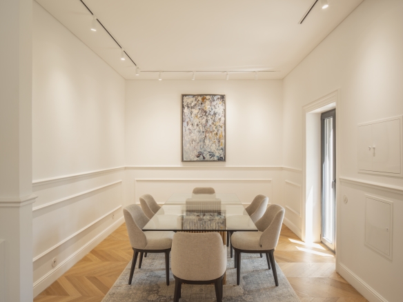 Contemporary Luxury in Estoril