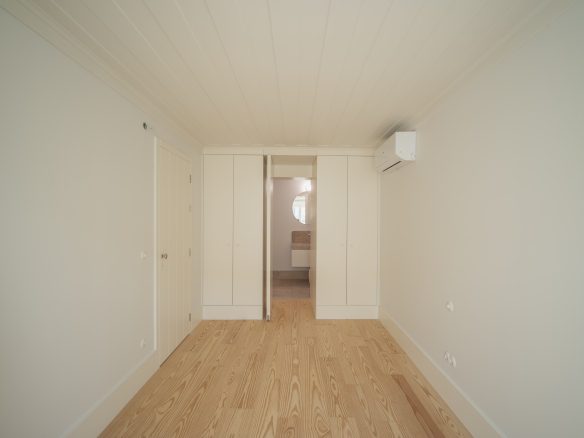 Brand-New Apartment with Architect-Designed Interiors