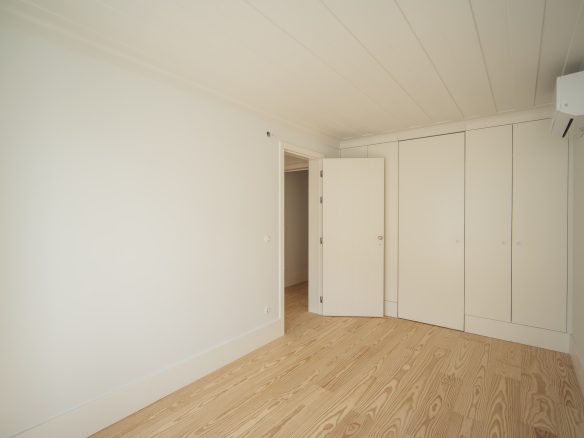 Brand-New Apartment with Architect-Designed Interiors