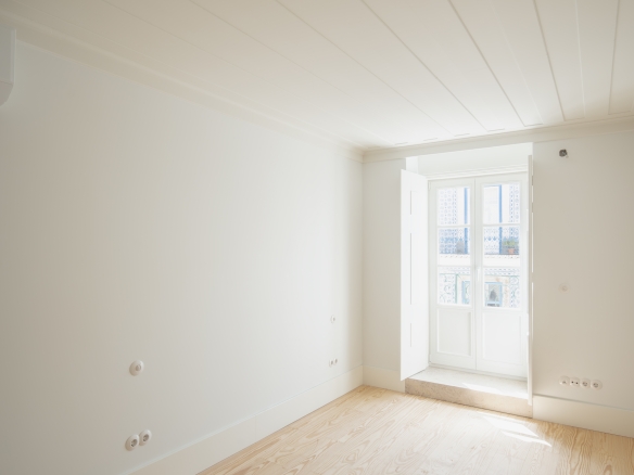 Brand-New Apartment with Architect-Designed Interiors