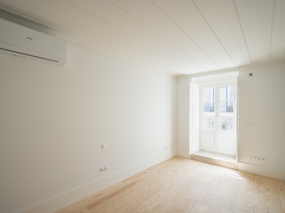 Brand-New Apartment with Architect-Designed Interiors
