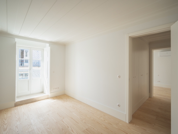 Brand-New Apartment with Architect-Designed Interiors