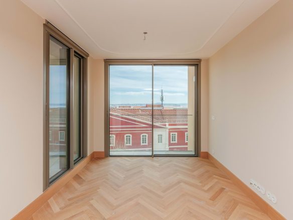 Charming Duplex over the Tagus river