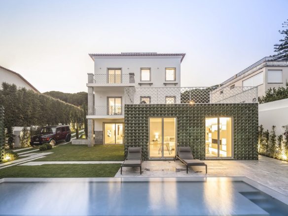 Luxury Villa in Restelo