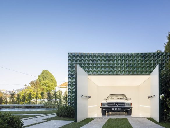 Luxury Villa in Restelo