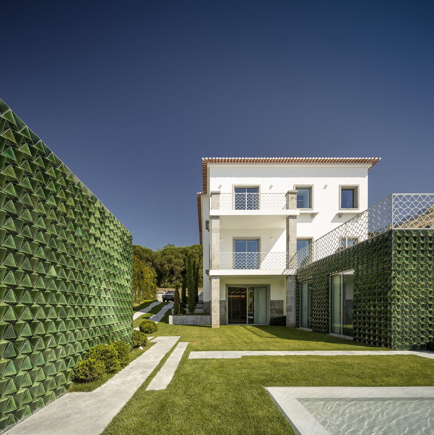 Luxury Villa in Restelo