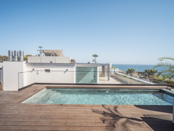 Oceanfront Duplex Penthouse in Estoril