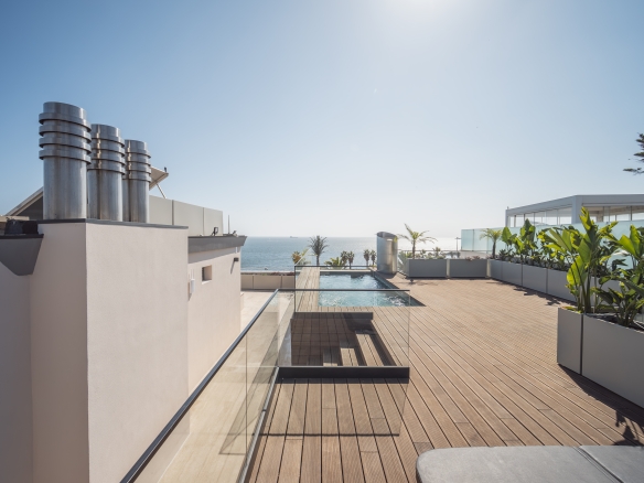 Oceanfront Duplex Penthouse in Estoril