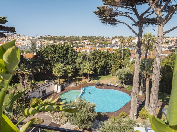 Oceanfront Duplex Penthouse in Estoril