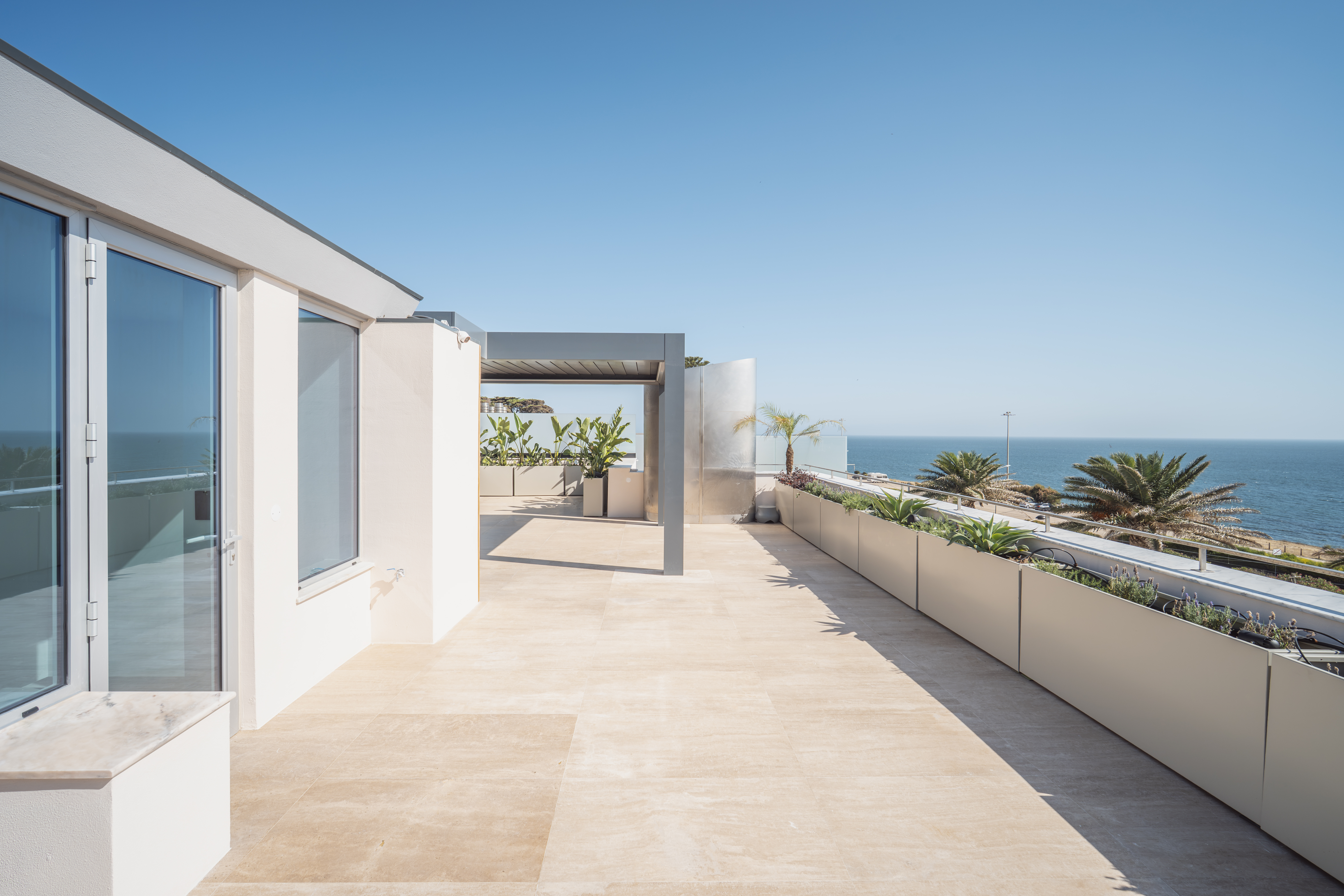 Oceanfront Duplex Penthouse in Estoril