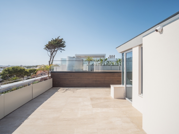 Oceanfront Duplex Penthouse in Estoril