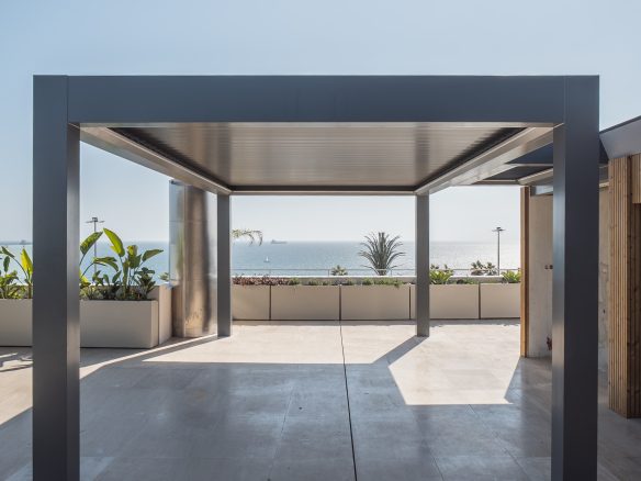 Oceanfront Duplex Penthouse in Estoril