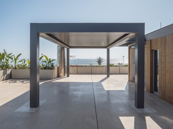 Oceanfront Duplex Penthouse in Estoril