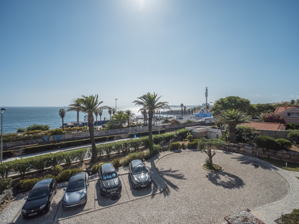 Oceanfront Duplex Penthouse in Estoril