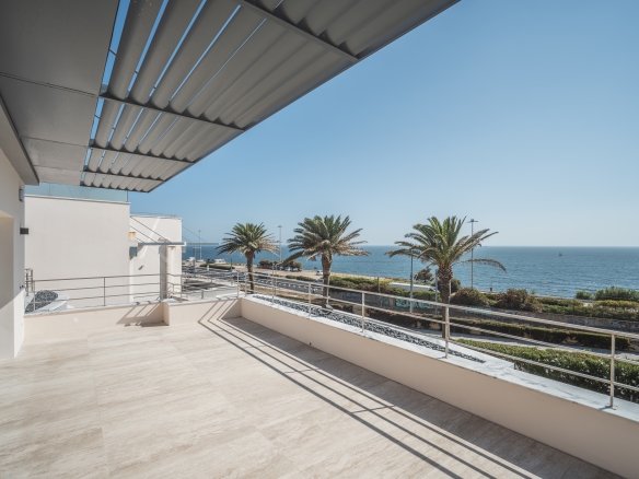 Oceanfront Duplex Penthouse in Estoril