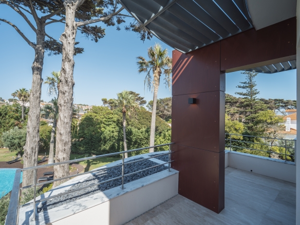Oceanfront Duplex Penthouse in Estoril