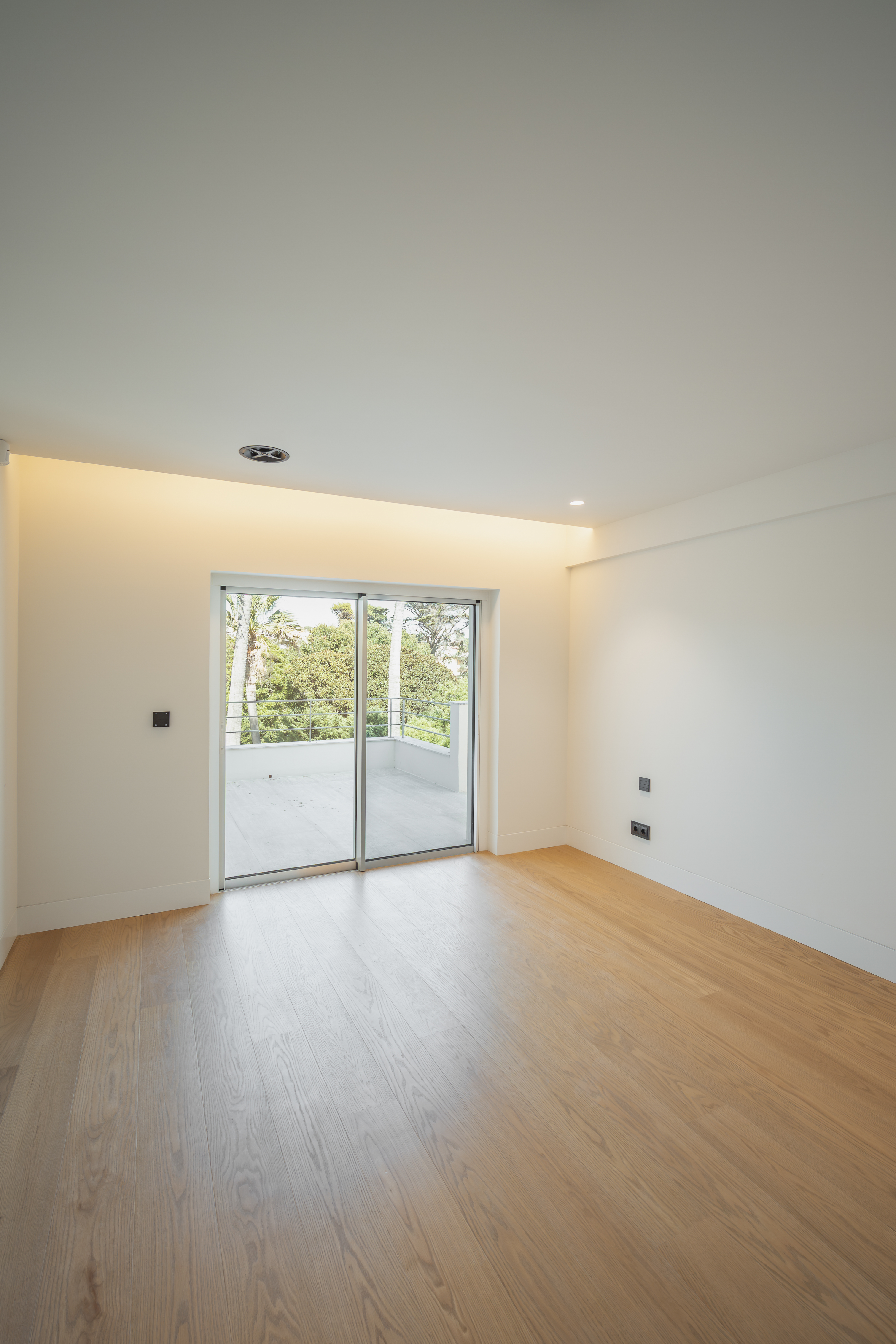Oceanfront Duplex Penthouse in Estoril